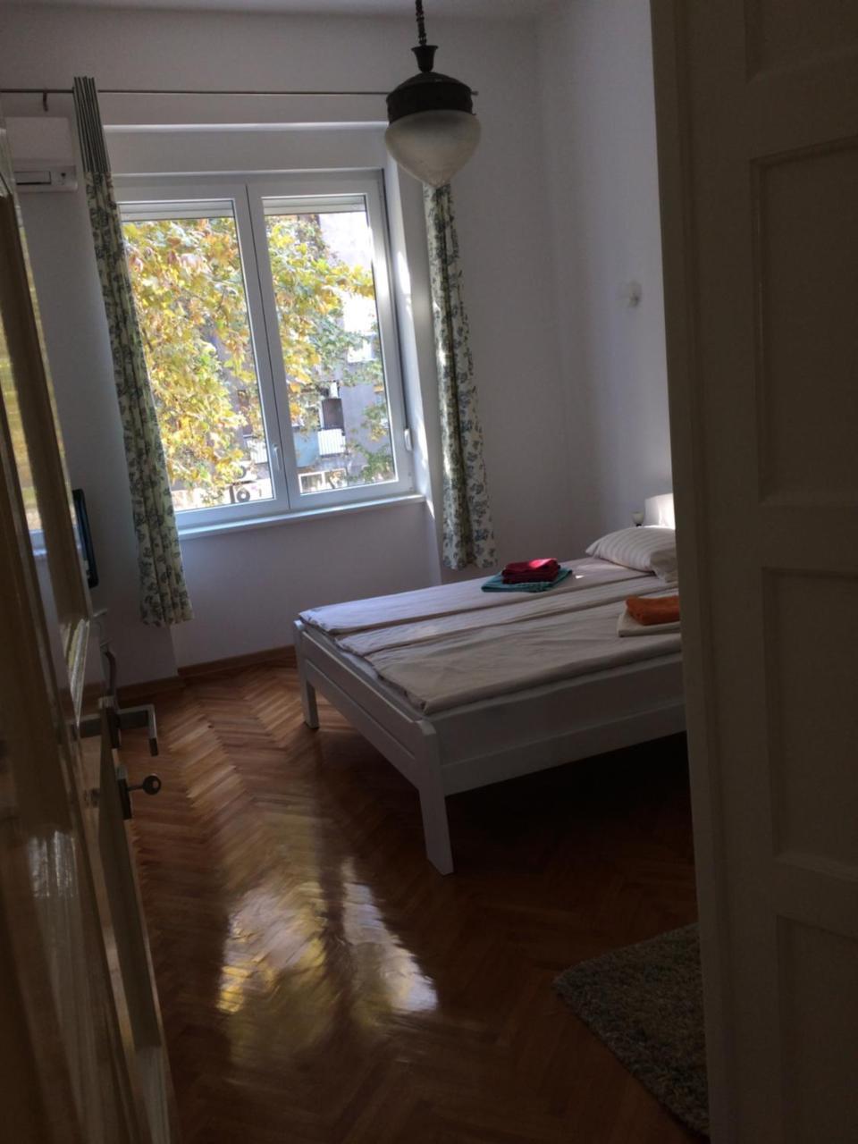 Cricket Park Hostel Belgrad Exterior foto
