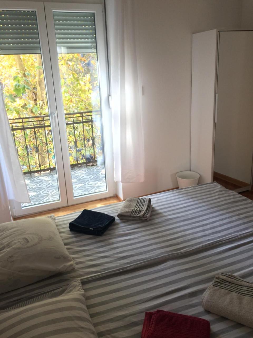 Cricket Park Hostel Belgrad Exterior foto