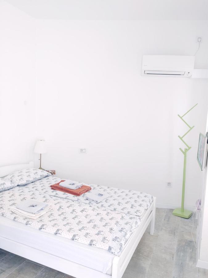 Cricket Park Hostel Belgrad Exterior foto